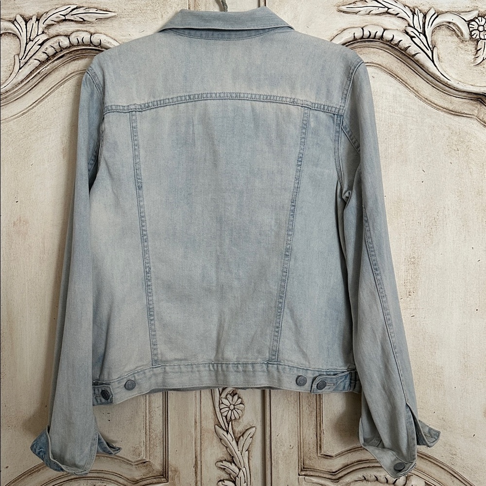 GAP Light Blue Jean Trucker Jacket - Picture 5 of 10